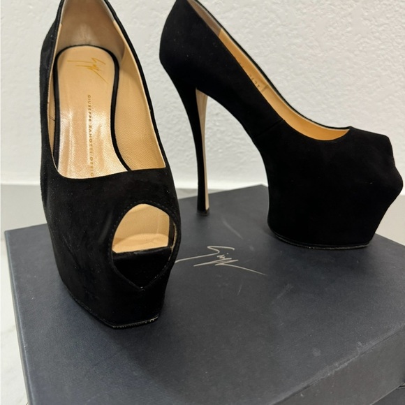 Black Giuseppe zanotti size 37 - Picture 1 of 4